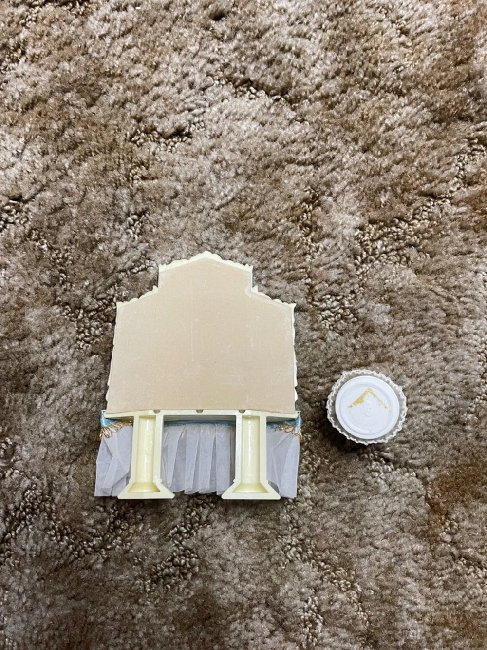 Vtg. 1960s IDEAL Toys Petite Bedroom Vanity - Seat / Doll House‎ Furniture